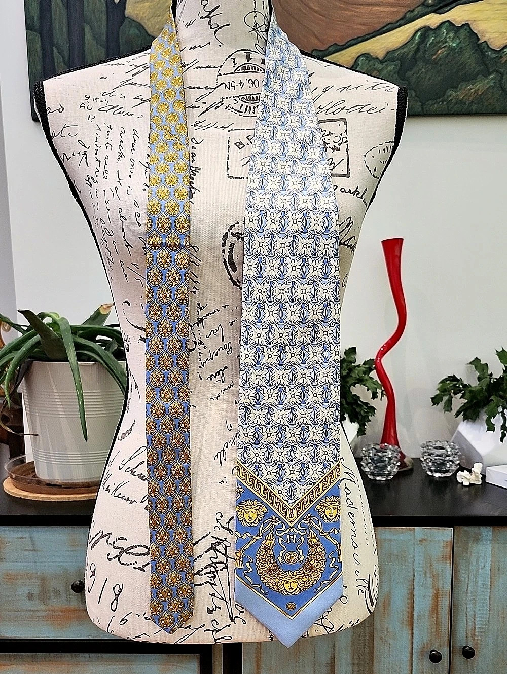 Gianni Versace VTG Light Blue Gold Medusa Baroque Silk Tie Italy